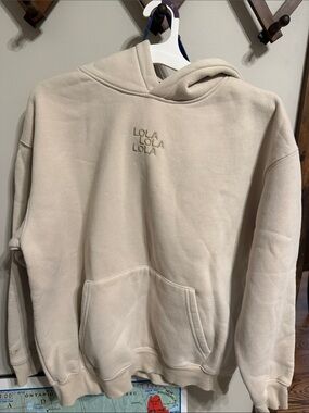 Lola (lola Blanket brand) Women’s Cream Crewneck Hoodie with Embroidered Logo